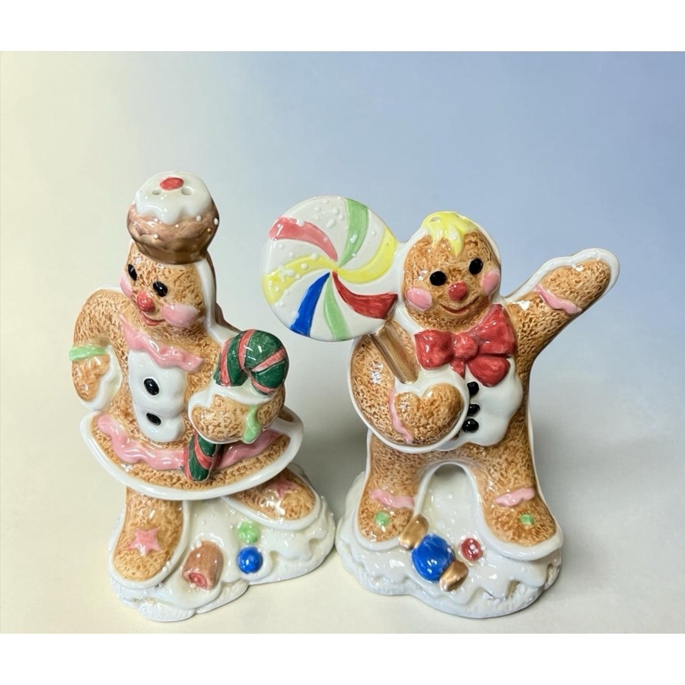 Fitz & Floyd Essentials Candy Lane Gingerbread Salt & Pepper Shaker Set Lollipop